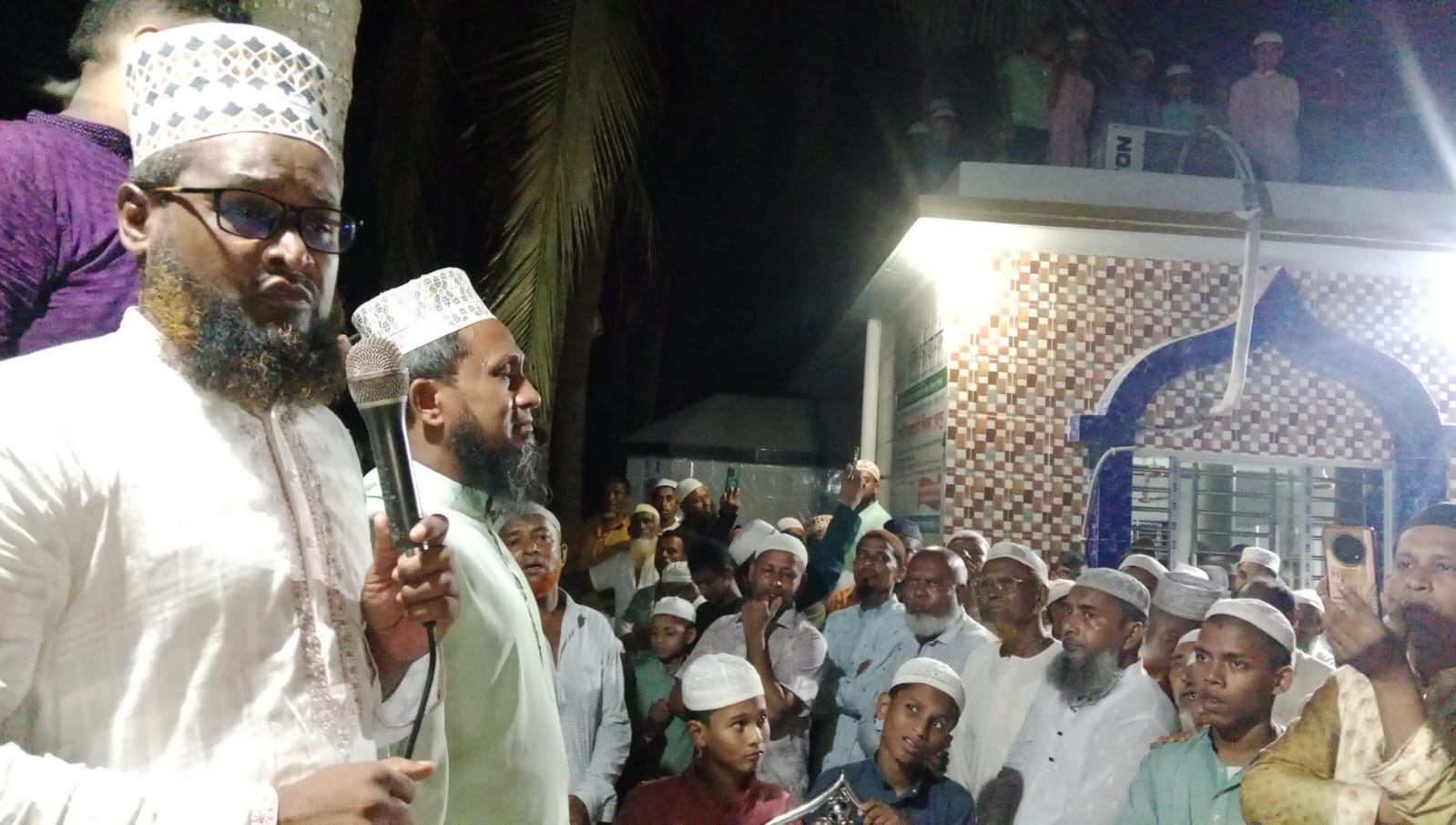করটখিলে আতাউর রহমান হুমায়ুন এর জায়নাজায় হাজারো মানুষের উপস্থিতি।