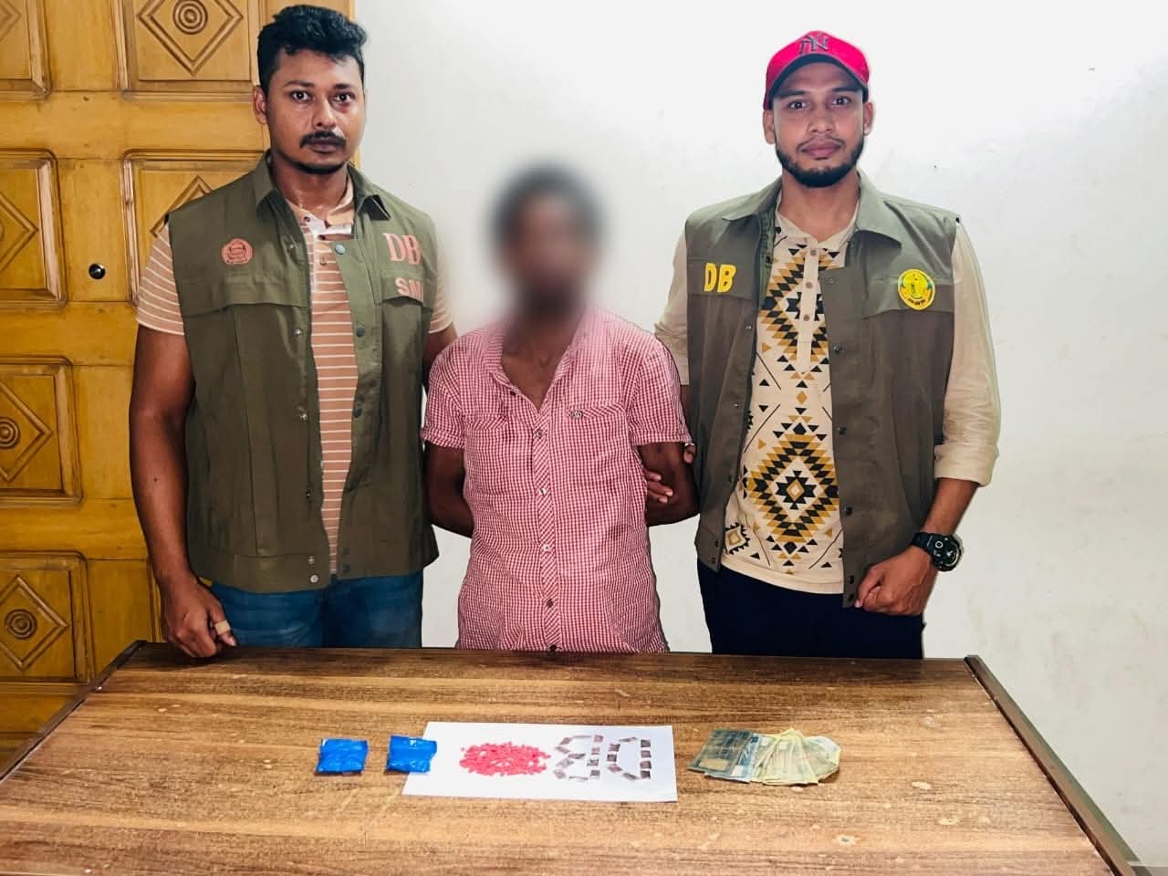 এসএমপি ডিবির অভিযানে ৪৩৮(চার শত আটত্রিশ) পিস ইয়াবাসহ ০১(এক) জন গ্রেফতারঃ
