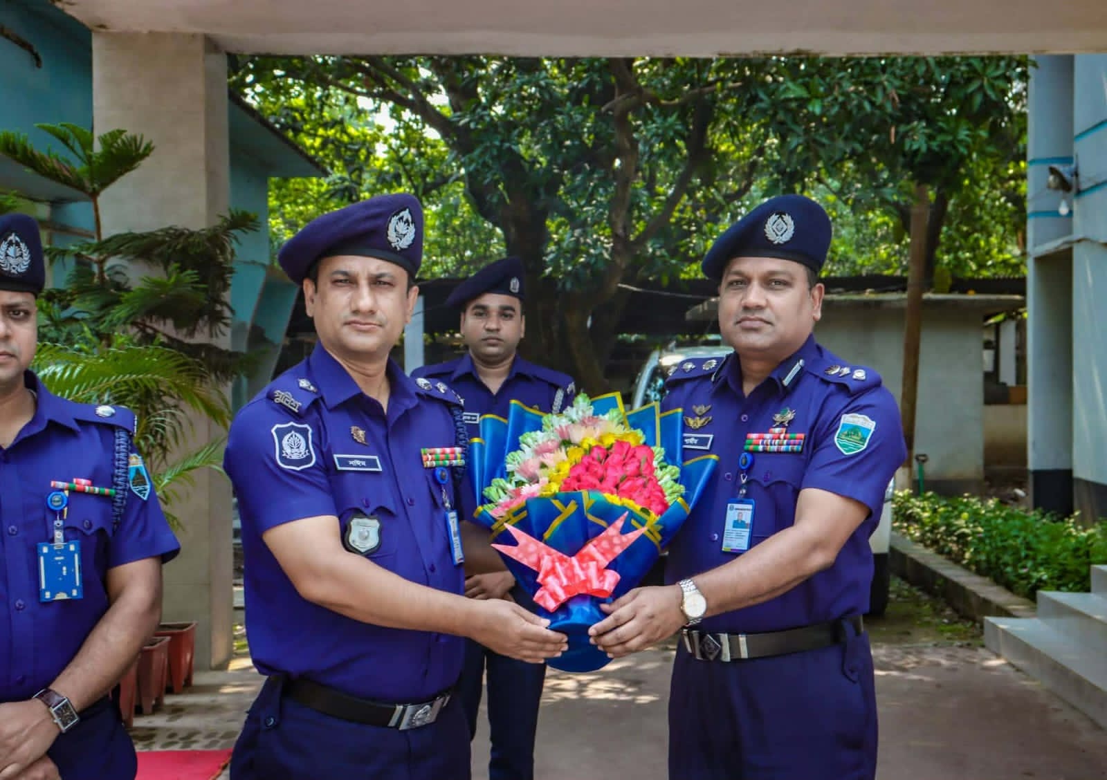 রাজশাহী জেলা পুলিশের হিসাব শাখা পরিদর্শনে অ্যাডিশনাল ডিআইজি খন্দকার মো. শামীম হোসেন: আর্থিক শৃঙ্খলা ও স্বচ্ছতার ওপর জোর