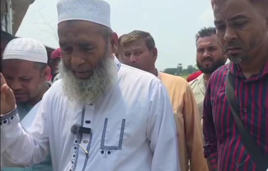 জনগণের টাকায় অনিয়ম চলবে না’—তানোরে রাস্তা নির্মাণকাজ পরিদর্শনে গিয়ে এমপি মুজিবুর রহমানের কড়া হুঁশিয়ারি: ‎